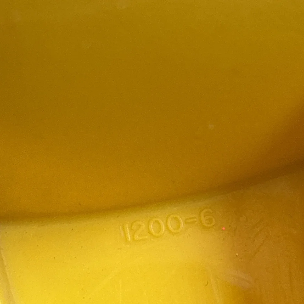 Tupperware Vintage Colander Yellow 1 Quart Strainer‎ with Handle #1200-3
